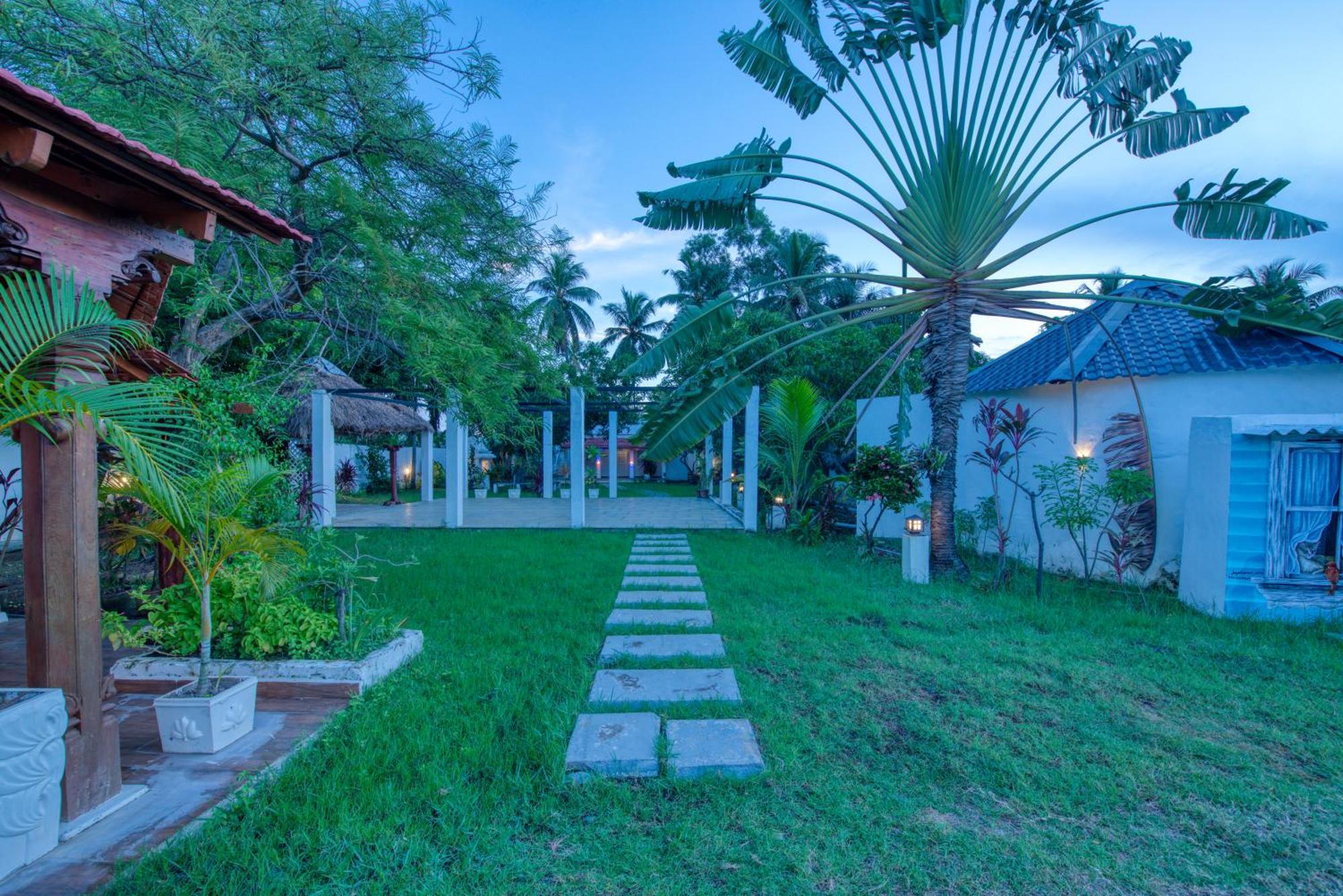 Le Epic Resort Virāmpattinam Εξωτερικό φωτογραφία