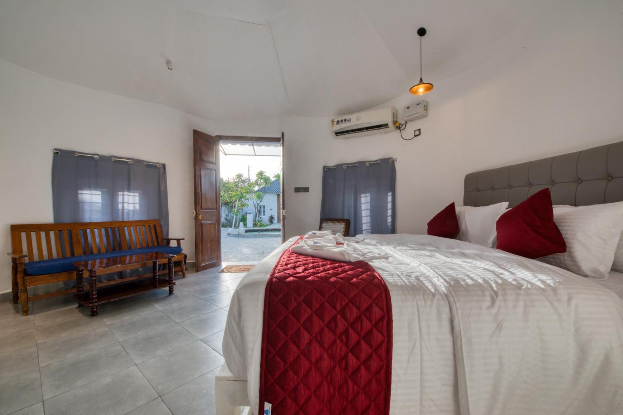 Le Epic Resort Virāmpattinam Εξωτερικό φωτογραφία