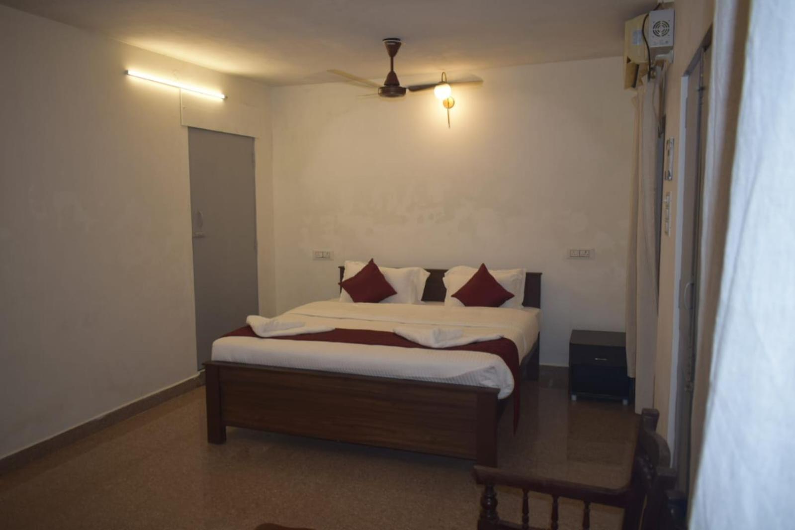 Le Epic Resort Virāmpattinam Εξωτερικό φωτογραφία